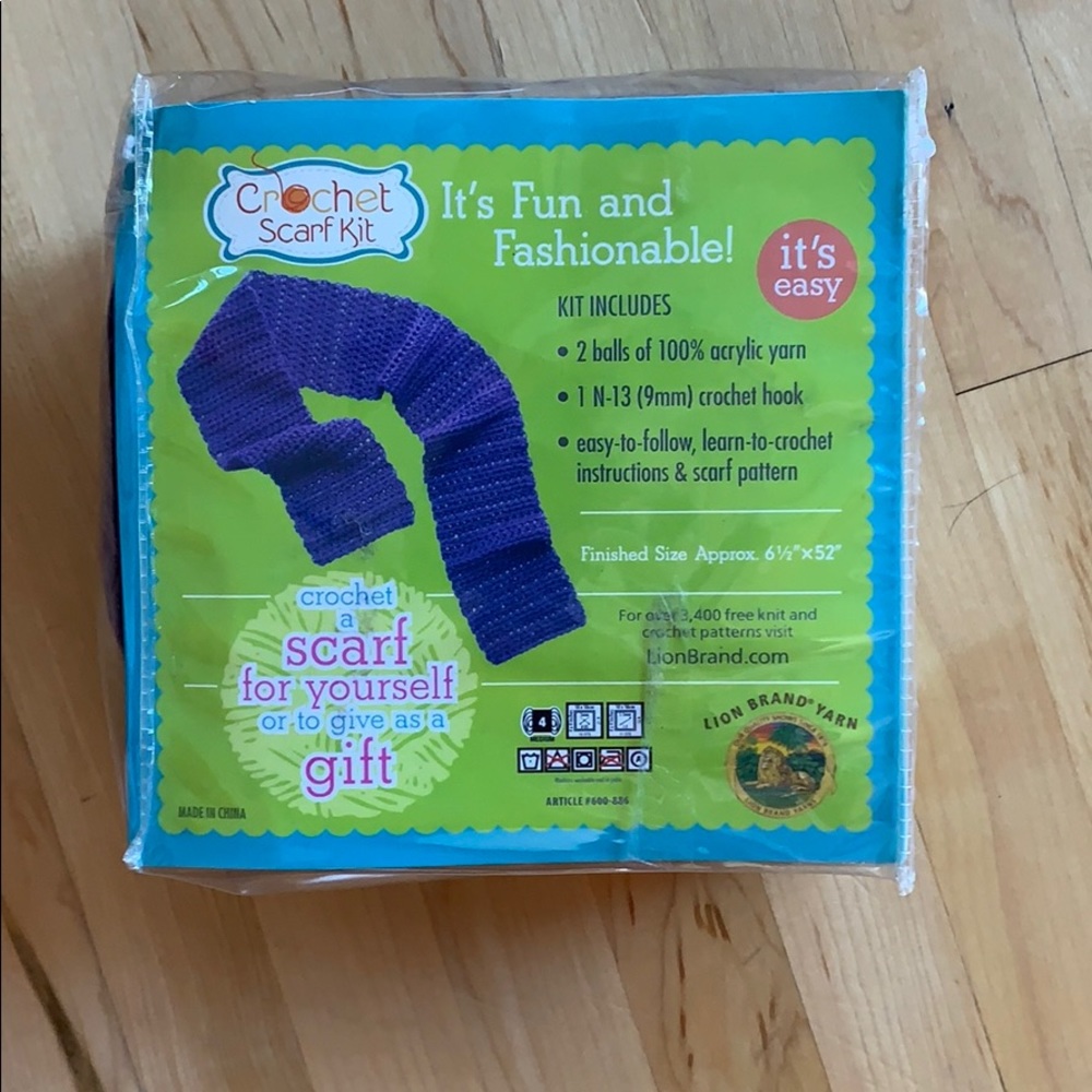Beginner’s scarf crochet kit!